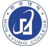 闻庆大学logo